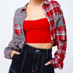 ⭐️ 5/$25 ⭐️ NWOT Hollister Social Tourist Cropped Button Up